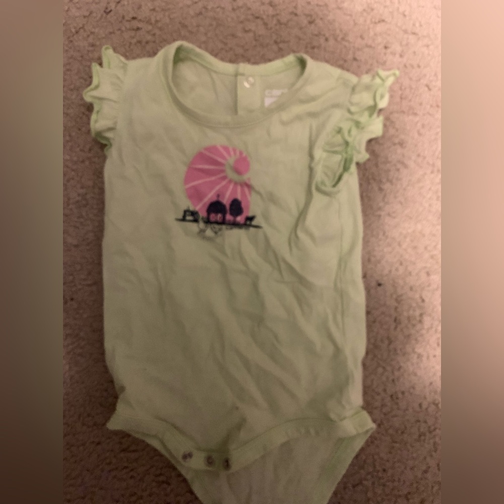 Carhartt onesie size 6-9months